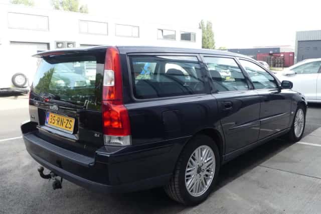 Volvo V70 (2005) thumbnail 6