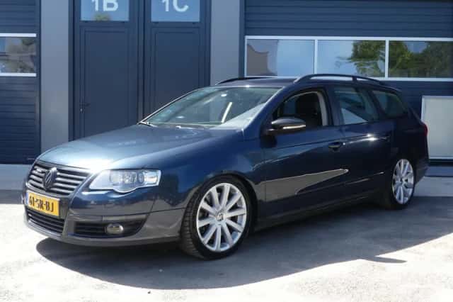Volkswagen Passat (2006) thumbnail 1