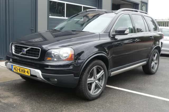 Volvo XC90 (2010) thumbnail 2
