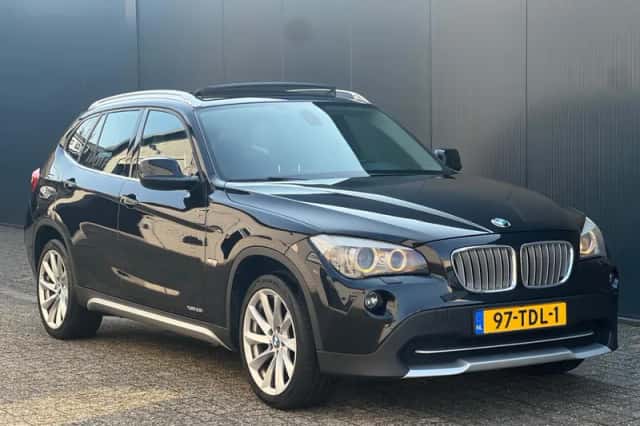 BMW X1 (2012) thumbnail 1