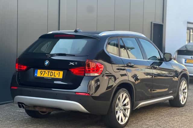 BMW X1 (2012) thumbnail 2
