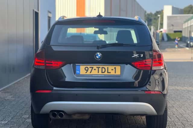 BMW X1 (2012) thumbnail 3