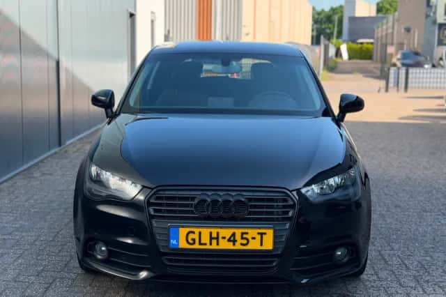 Audi A1 (2010) thumbnail 5