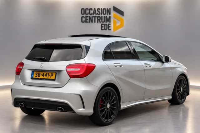 Mercedes-Benz A-Klasse (2013) thumbnail 3