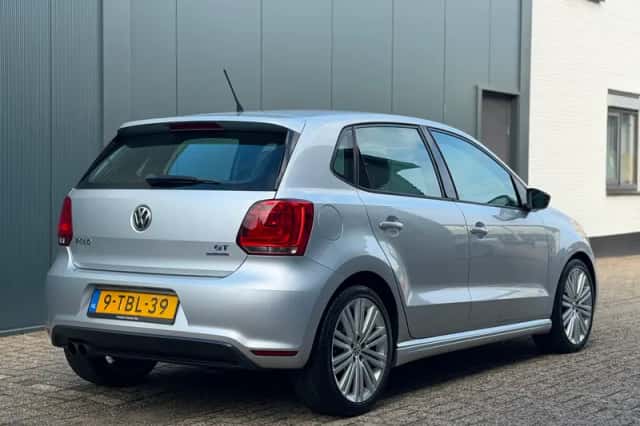 Volkswagen Polo (2014) thumbnail 3
