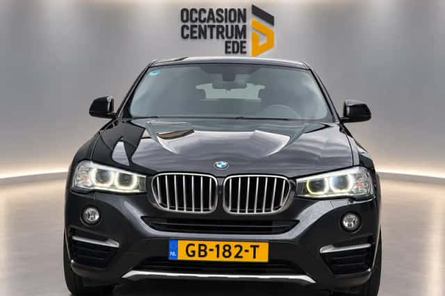 BMW X4 (2015) thumbnail 5