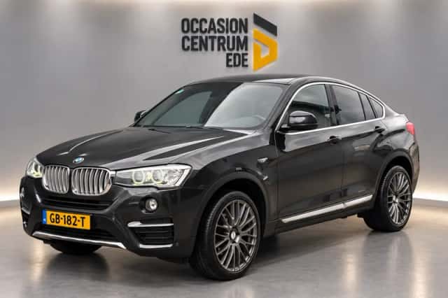 BMW X4 (2015) thumbnail 6