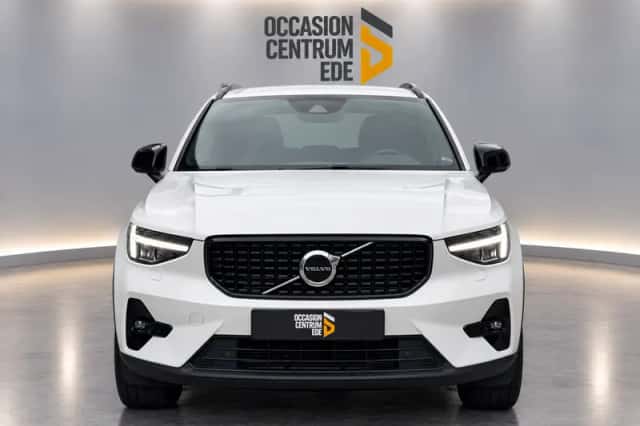 Volvo XC40 (2023) thumbnail 6