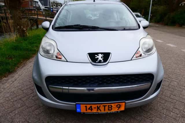 Peugeot 107 (2010) thumbnail 6