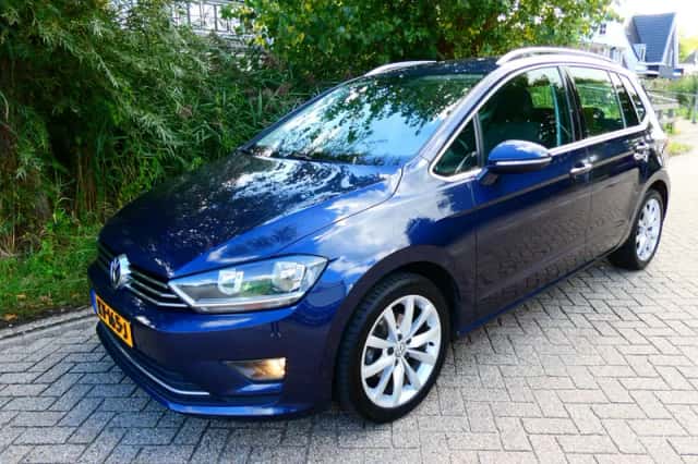 Volkswagen Golf Sportsvan (2017) thumbnail 1