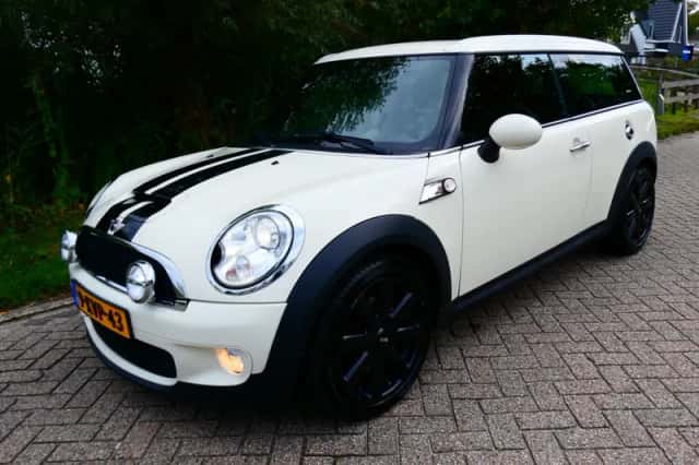 MINI Clubman (2010) thumbnail 1