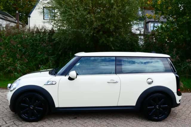 MINI Clubman (2010) thumbnail 4
