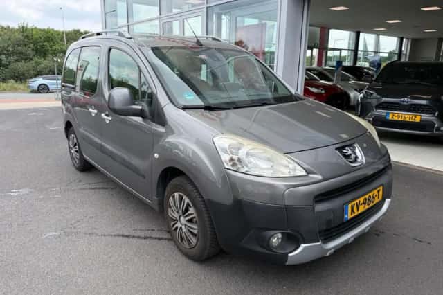 Peugeot Partner (2011) thumbnail 5