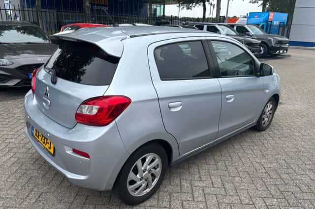 Mitsubishi Space Star (2019) thumbnail 5