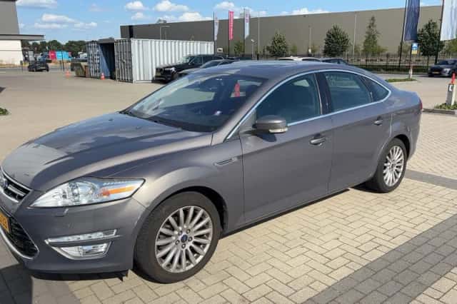 Ford Mondeo (2013) thumbnail 1