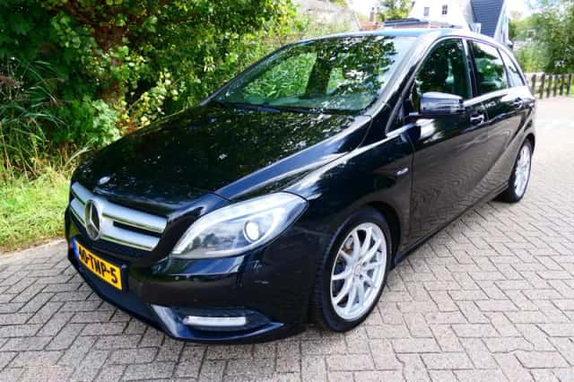 Mercedes-Benz B-Klasse (2012) thumbnail 1