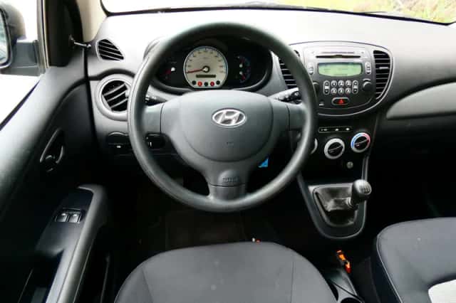 Hyundai i10 (2010) thumbnail 2