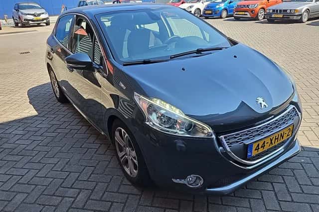 Peugeot 208 (2012) thumbnail 1