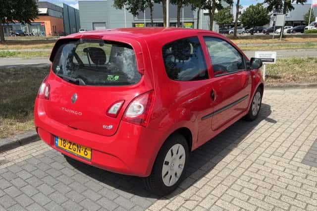Renault Twingo (2012) thumbnail 2