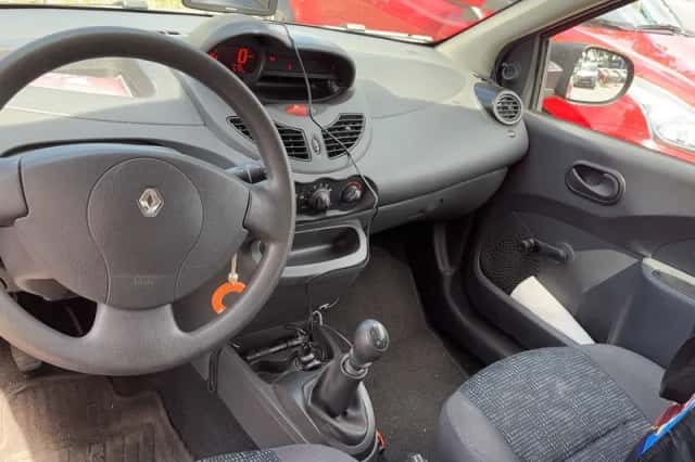 Renault Twingo (2012) thumbnail 3