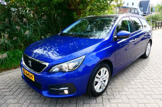 Peugeot 308 (2018) thumbnail 1