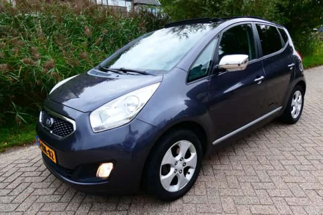 Kia Venga (2015) thumbnail 1