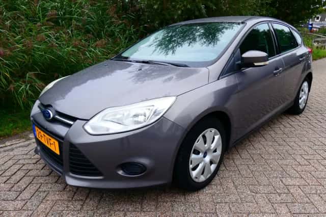Ford Focus (2012) thumbnail 1
