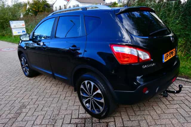 Nissan Qashqai (2012) thumbnail 5