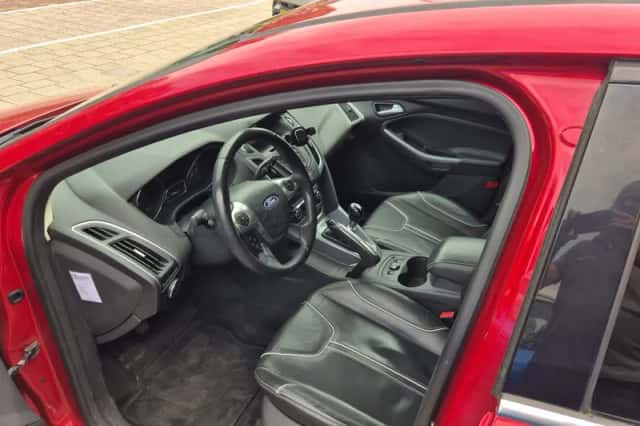 Ford Focus (2011) thumbnail 3