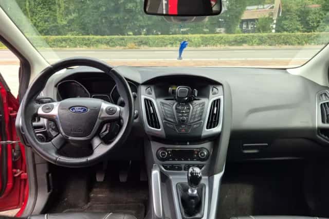 Ford Focus (2011) thumbnail 4