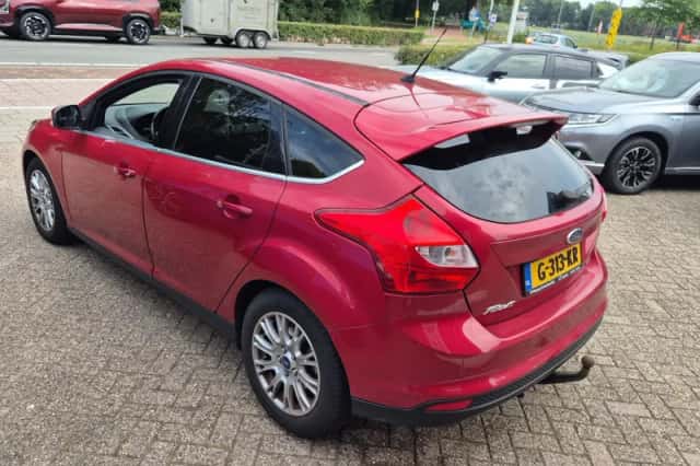 Ford Focus (2011) thumbnail 6