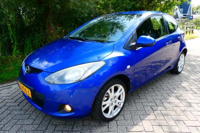 Mazda 2 (2008) thumbnail 1