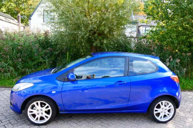 Mazda 2 (2008) thumbnail 4