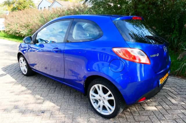 Mazda 2 (2008) thumbnail 5