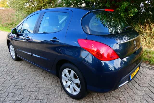 Peugeot 308 (2012) thumbnail 5