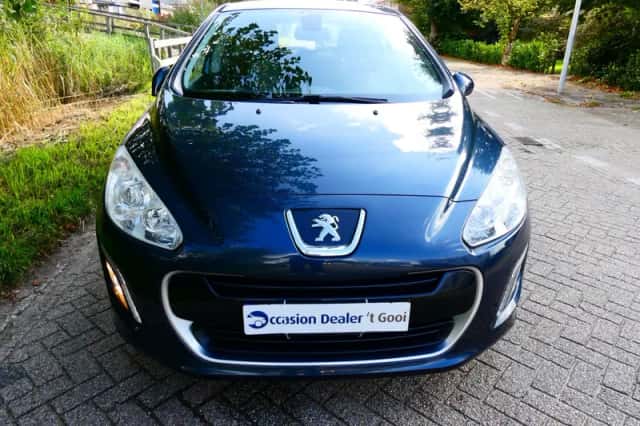 Peugeot 308 (2012) thumbnail 6