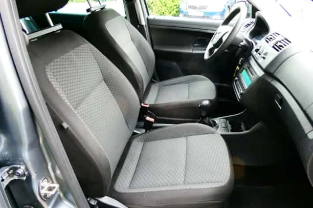 Škoda Fabia (2012) thumbnail 3