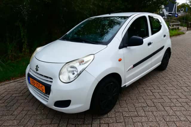 Suzuki Alto (2013) thumbnail 1
