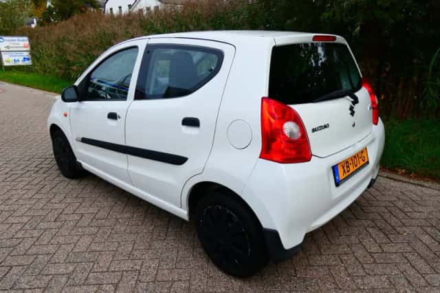 Suzuki Alto (2013) thumbnail 5