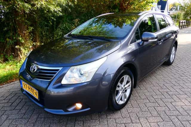 Toyota Avensis (2009) thumbnail 1