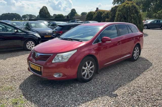Toyota Avensis (2010) thumbnail 1