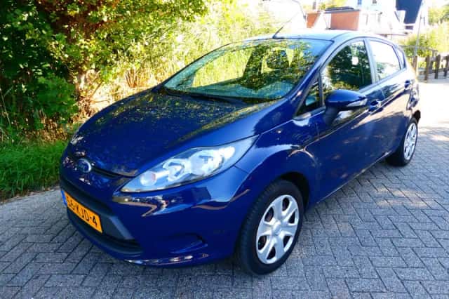 Ford Fiesta (2010) thumbnail 1