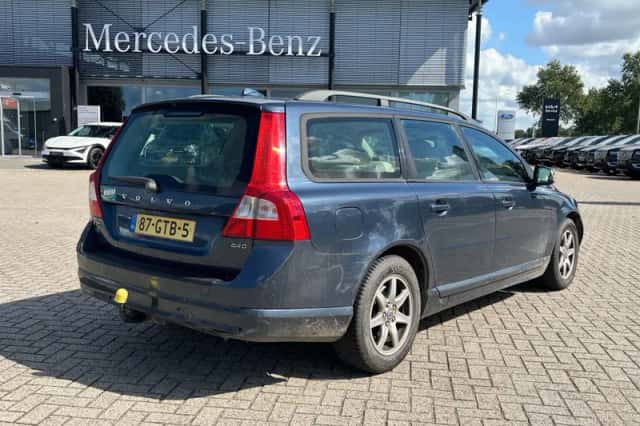 Volvo V70 (2008) thumbnail 2