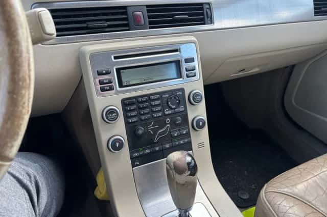 Volvo V70 (2008) thumbnail 4