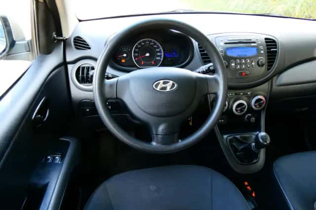 Hyundai i10 (2012) thumbnail 2