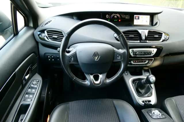 Renault Grand Scénic (2013) thumbnail 2