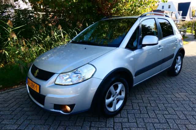 Suzuki SX4 (2009) thumbnail 1