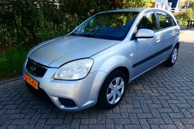 Kia Rio (2007) thumbnail 1