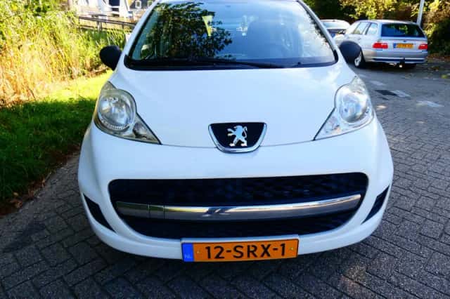 Peugeot 107 (2011) thumbnail 6