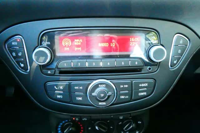 Opel Corsa (2016) thumbnail 3